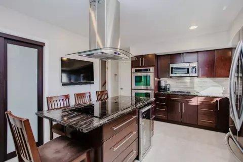 1095 Lancaster Ct, Hoffman Estates, IL 60169 photo 9