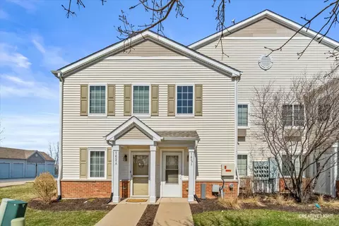 162 Bertram Dr #I, Yorkville, IL 60560
