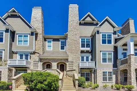 86 W Kennedy Ln, Hinsdale, IL 60521