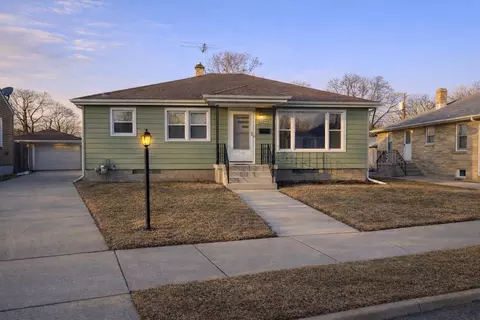 3522 Washington St, Lansing, IL 60438