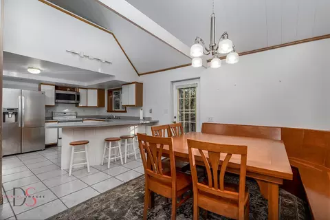 Dining - 705 Cedar Ct, Varna, IL 61375 photo 2 of 2