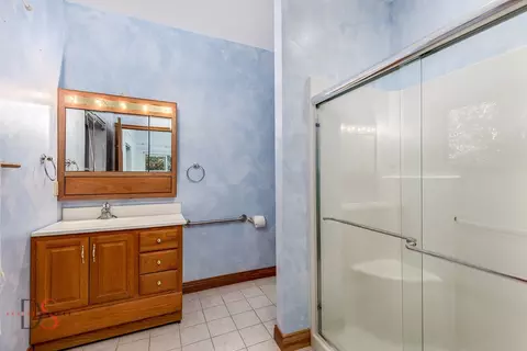 Bath - 705 Cedar Ct, Varna, IL 61375 photo 2 of 3