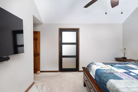 2062 Creekside Dr, Wheaton, IL 60189 photo 32