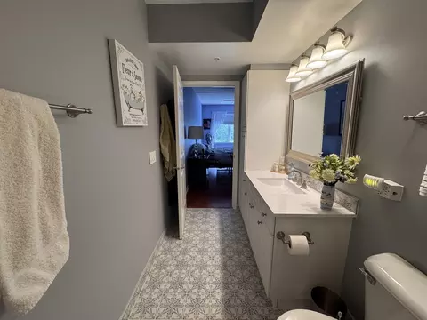 Bath - 1378 Perry St #412, Des Plaines, IL 60016 photo 5 of 5