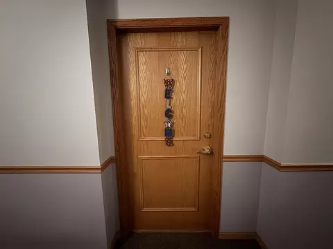 Entry Way - 1378 Perry St #412, Des Plaines, IL 60016 photo 4 of 4