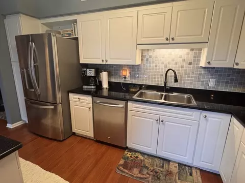Kitchen - 1378 Perry St #412, Des Plaines, IL 60016 photo 4 of 6