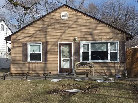 17053 Lorenz Ave, Lansing, IL 60438