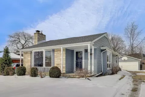 1421 Cynthia Ave, Park Ridge, IL 60068