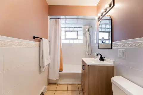 Bath - 7712 S Oketo Ave, Bridgeview, IL 60455 photo 2 of 3