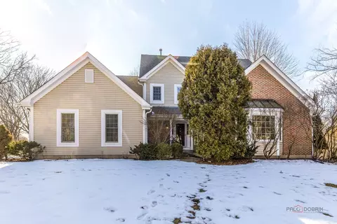 275 Saddle Back Rd, Vernon Hills, IL 60061
