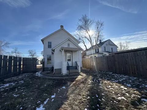 Exterior - 522 E Superior St, Ottawa, IL 61350 photo 1 of 1