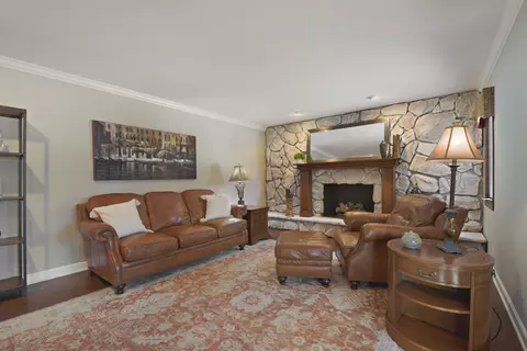 Living - 3881 Bordeaux Dr, Hoffman Estates, IL 60192 photo 6 of 6