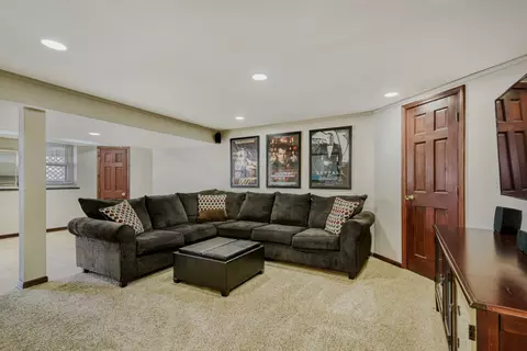Other - 3881 Bordeaux Dr, Hoffman Estates, IL 60192 photo 3 of 7