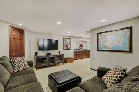 Other - 3881 Bordeaux Dr, Hoffman Estates, IL 60192 photo 2 of 7