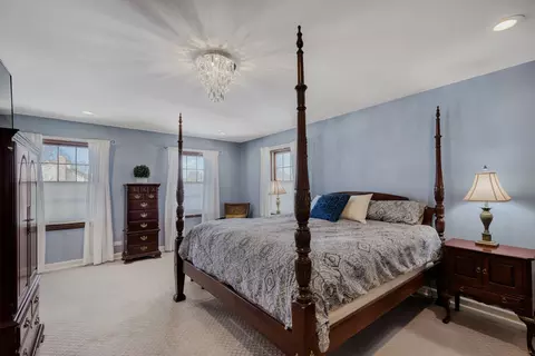 Bedroom - 3881 Bordeaux Dr, Hoffman Estates, IL 60192 photo 1 of 6