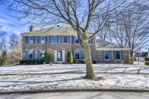 Exterior - 3881 Bordeaux Dr, Hoffman Estates, IL 60192 photo 10 of 10