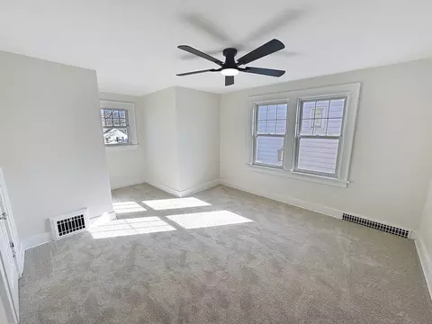 Bedroom - 2431 28th St, Moline, IL 61265 photo 3 of 6