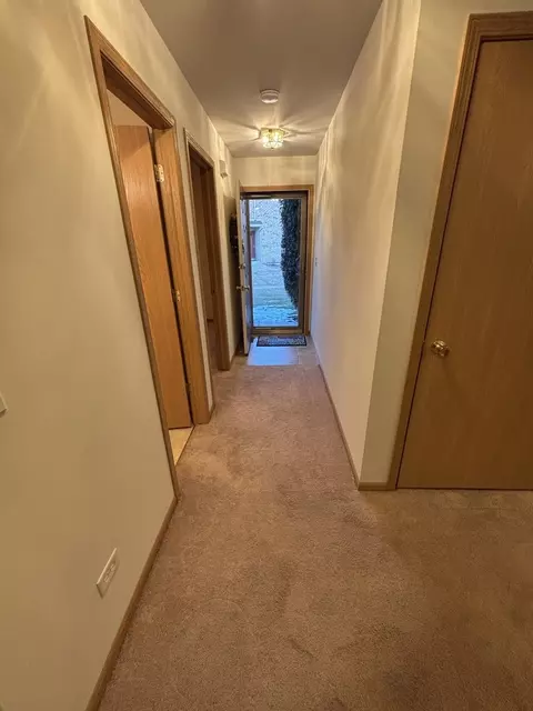 Entry Way - 5837 Fieldstone Trl, Mchenry, IL 60050 photo 1 of 2