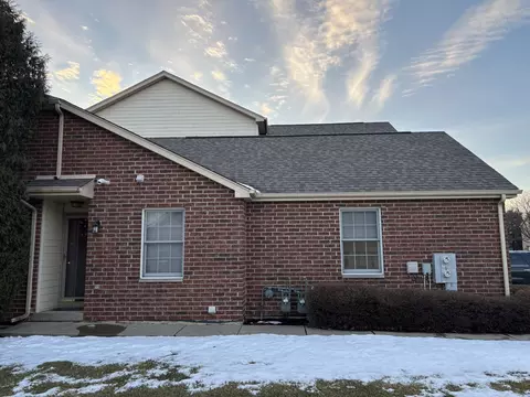 Exterior - 5837 Fieldstone Trl, Mchenry, IL 60050 photo 3 of 6