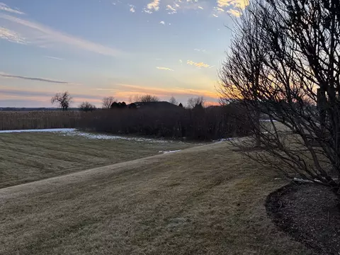 Exterior - 5837 Fieldstone Trl, Mchenry, IL 60050 photo 6 of 6