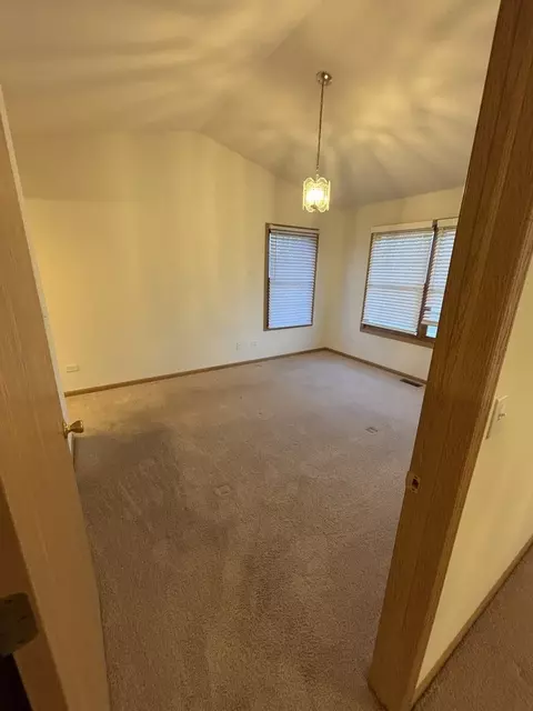 Bedroom - 5837 Fieldstone Trl, Mchenry, IL 60050 photo 1 of 4