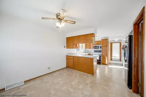 Other - 8121 Mcvicker Ave, Burbank, IL 60459 photo 3 of 6