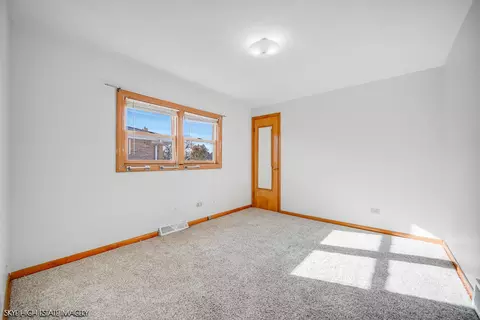 Bedroom - 8121 Mcvicker Ave, Burbank, IL 60459 photo 1 of 4