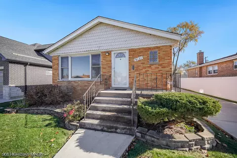 8121 Mcvicker Ave, Burbank, IL 60459