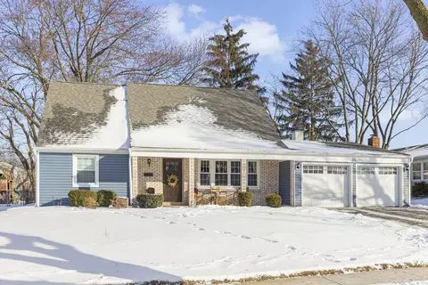 35 Cloverdale Ln, Schaumburg, IL 60194
