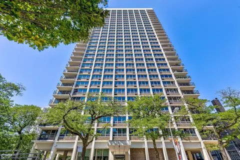 88 W Schiller St #2602, Chicago, IL 60610