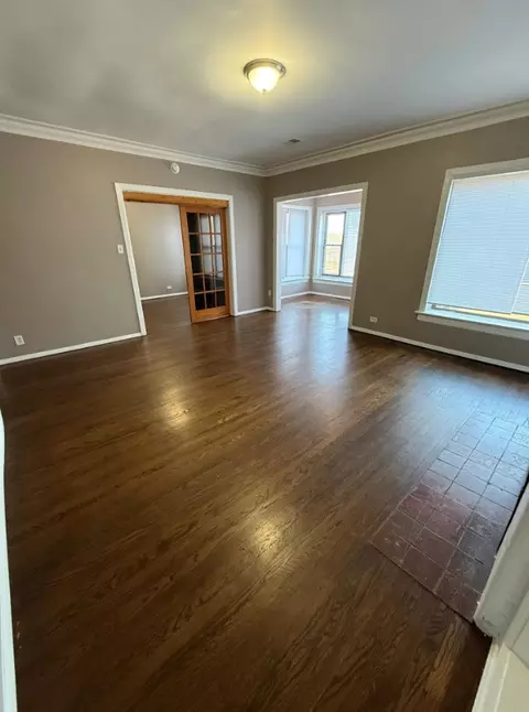 Living - 609 E 60th St, Chicago, IL 60637 photo 2 of 2