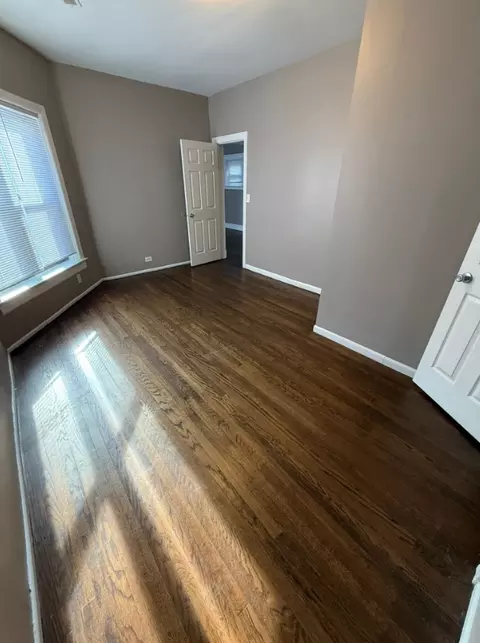 Bedroom - 609 E 60th St, Chicago, IL 60637 photo 3 of 4