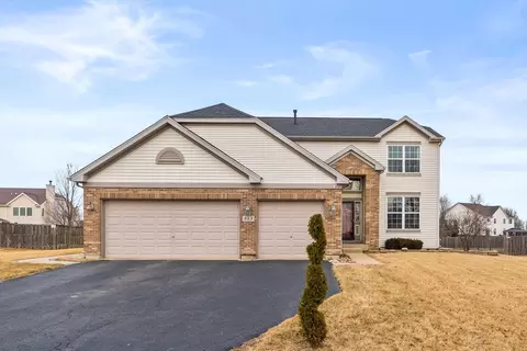 883 Prairie Crossing Dr, Yorkville, IL 60560