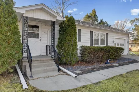 Other - 401 Oak Dr, Roberts, IL 60962 photo 3 of 7