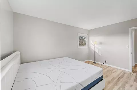 Bedroom - 401 Oak Dr, Roberts, IL 60962 photo 2 of 4