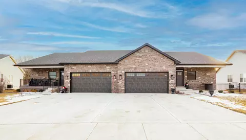 25140 S Westwind Dr, Channahon, IL 60410