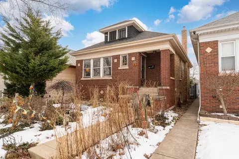 5815 W School St, Chicago, IL 60634