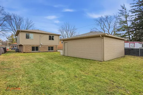 Exterior - 14528 Kolin Ave, Midlothian, IL 60445 photo 3 of 3