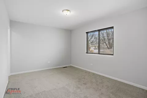 Bedroom - 14528 Kolin Ave, Midlothian, IL 60445 photo 1 of 5