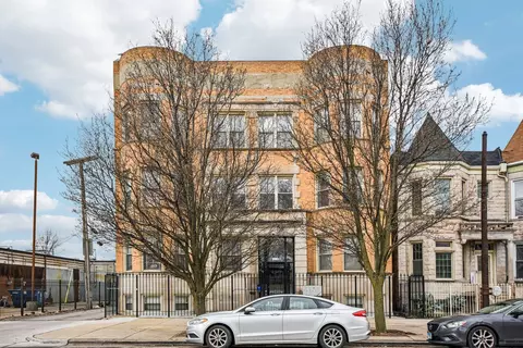 4644 S Prairie Ave #2N, Chicago, IL 60653