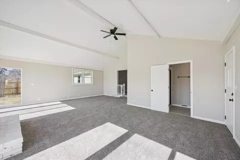 Living - 1024 W Walnut St, Kankakee, IL 60901 photo 6 of 6