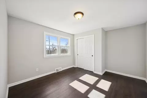 Bedroom - 1024 W Walnut St, Kankakee, IL 60901 photo 2 of 2