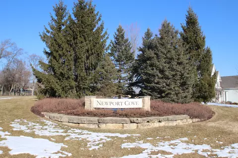 40455 N South Newport Dr, Antioch, IL 60002
