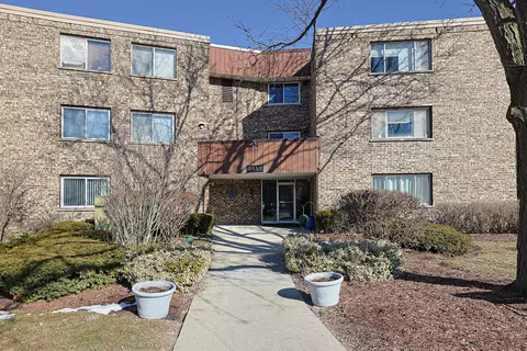 2650 Brookwood Way #313, Rolling Meadows, IL 60008