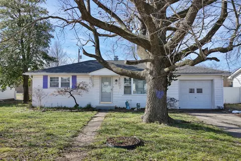 47 W Crownview, Mount Vernon, IL 62864
