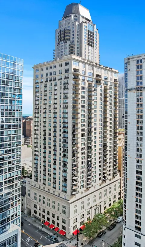 10 E Delaware Pl #34A, Chicago, IL 60611