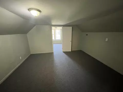 Bedroom - 6916 S Lowe Ave, Chicago, IL 60621 photo 4 of 7