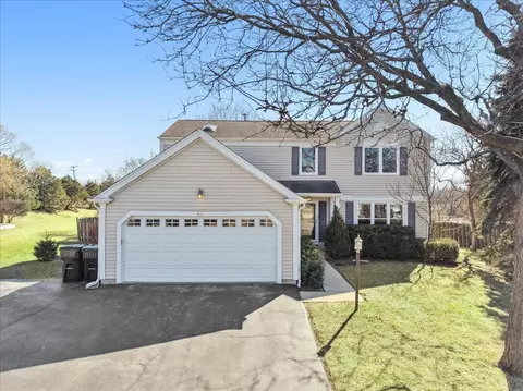 481 Pheasant Ridge Rd, Lake Zurich, IL 60047