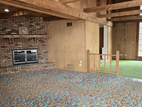 Living - 1663 E Rietveld Dr, Crete, IL 60417 photo 6 of 9