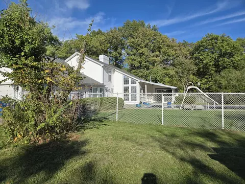 Exterior - 1663 E Rietveld Dr, Crete, IL 60417 photo 8 of 16